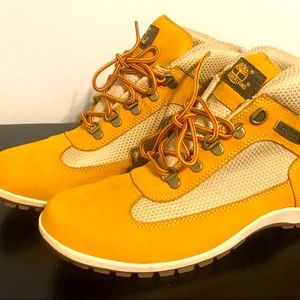 Men’s Timberland waterproof field boots